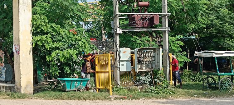 Bettiah : ट्रांसफार्मर स्थलों की हो रही घेराबंदी