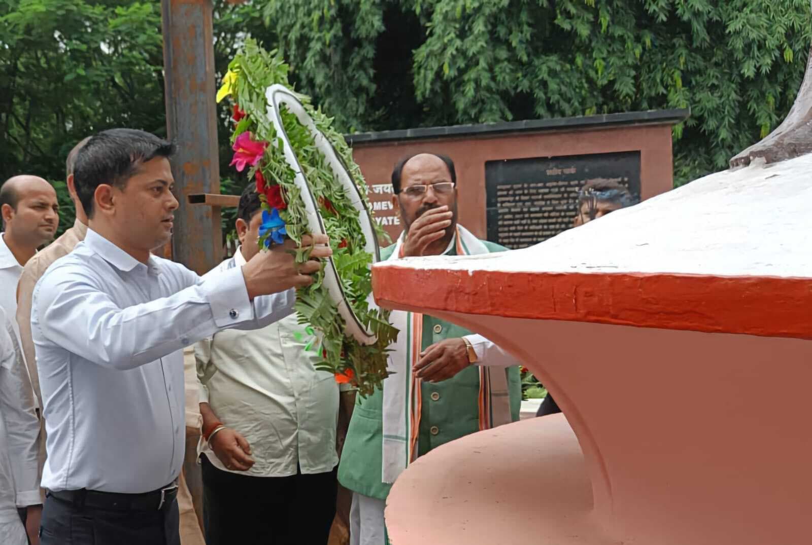 Bettiah :  बेतिया के आठ अमर शहीदों के बलिदान को किया गया याद