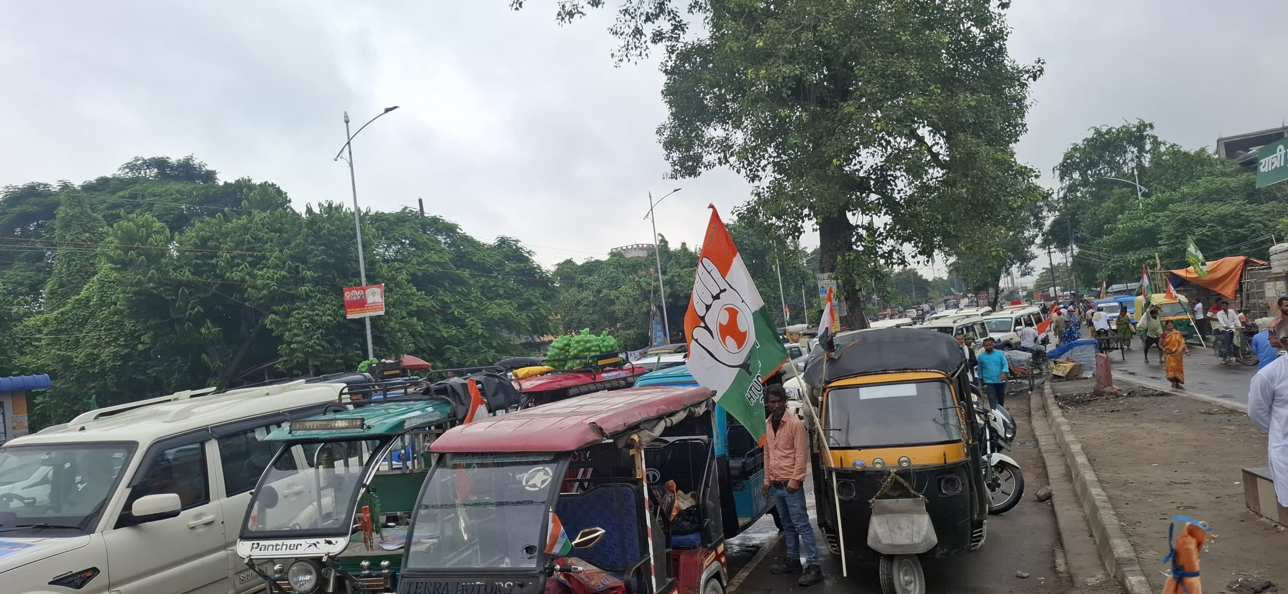 चार घंटे के लिए थम गई शहर की रफ्तार, कई जगह जाम