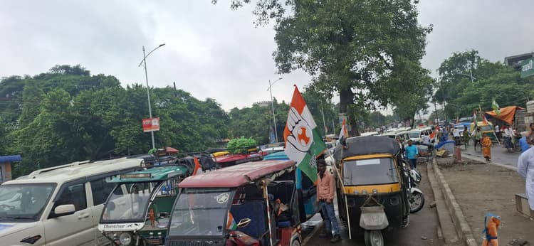 चार घंटे के लिए थम गई शहर की रफ्तार, कई जगह जाम