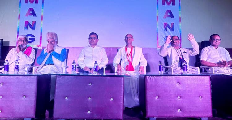 सफलता का अर्थ संतुलित जीवन, मानसिक शांति व चरित्र निर्माण है, धन या पद नहीं :राधापति चरण