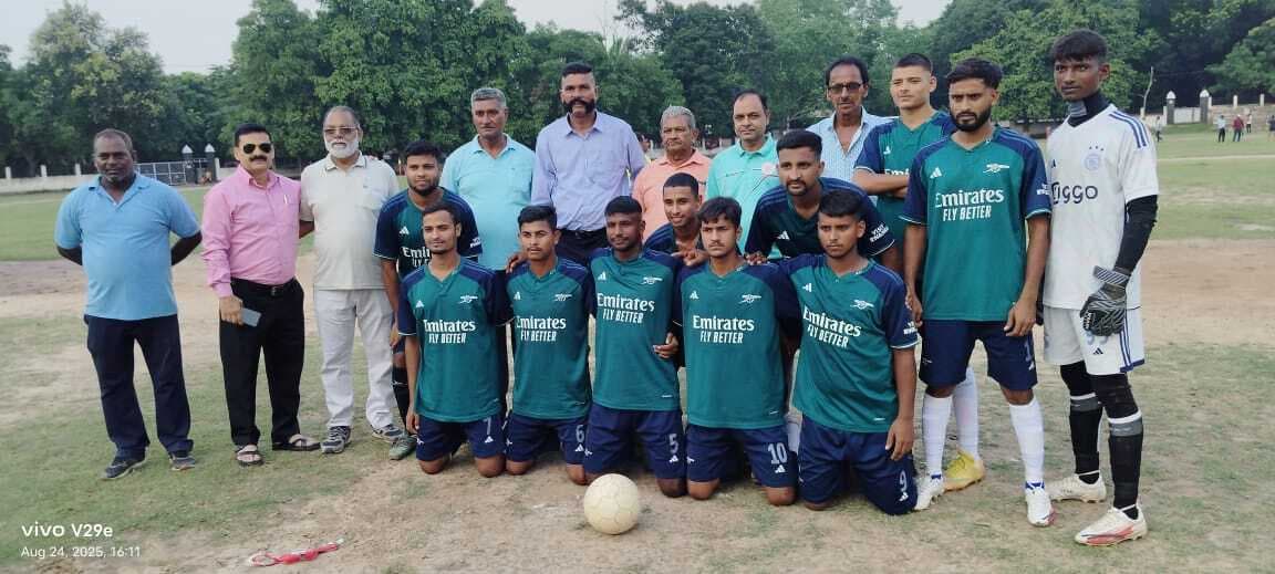 जिला फुटबॉल लीग मैच में नौजवान क्लब टीम 3-0 से विजयी