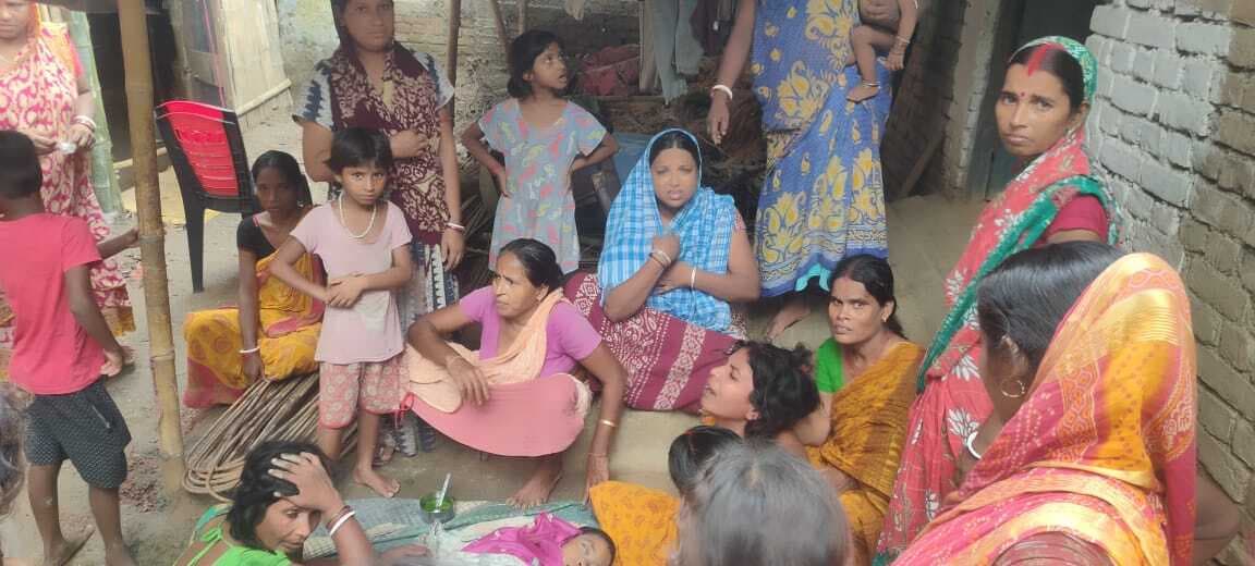 घर मरम्मत के दौरान छज्जा गिरने से नानी घर आये बालक की मौत