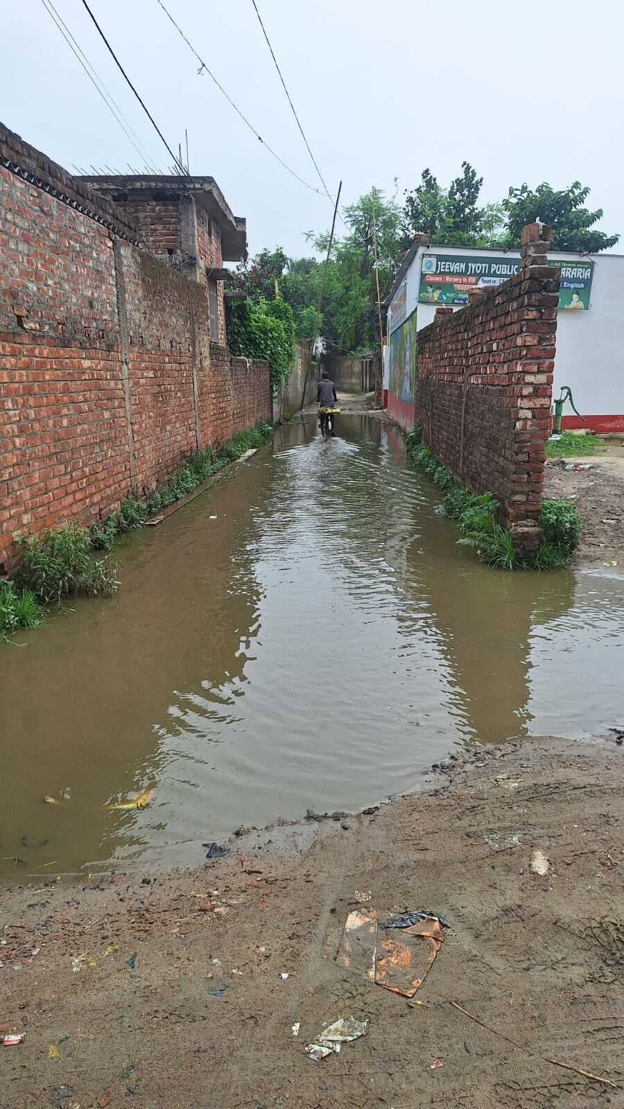 जल जमाव बना लोगों के जी का जंजाल