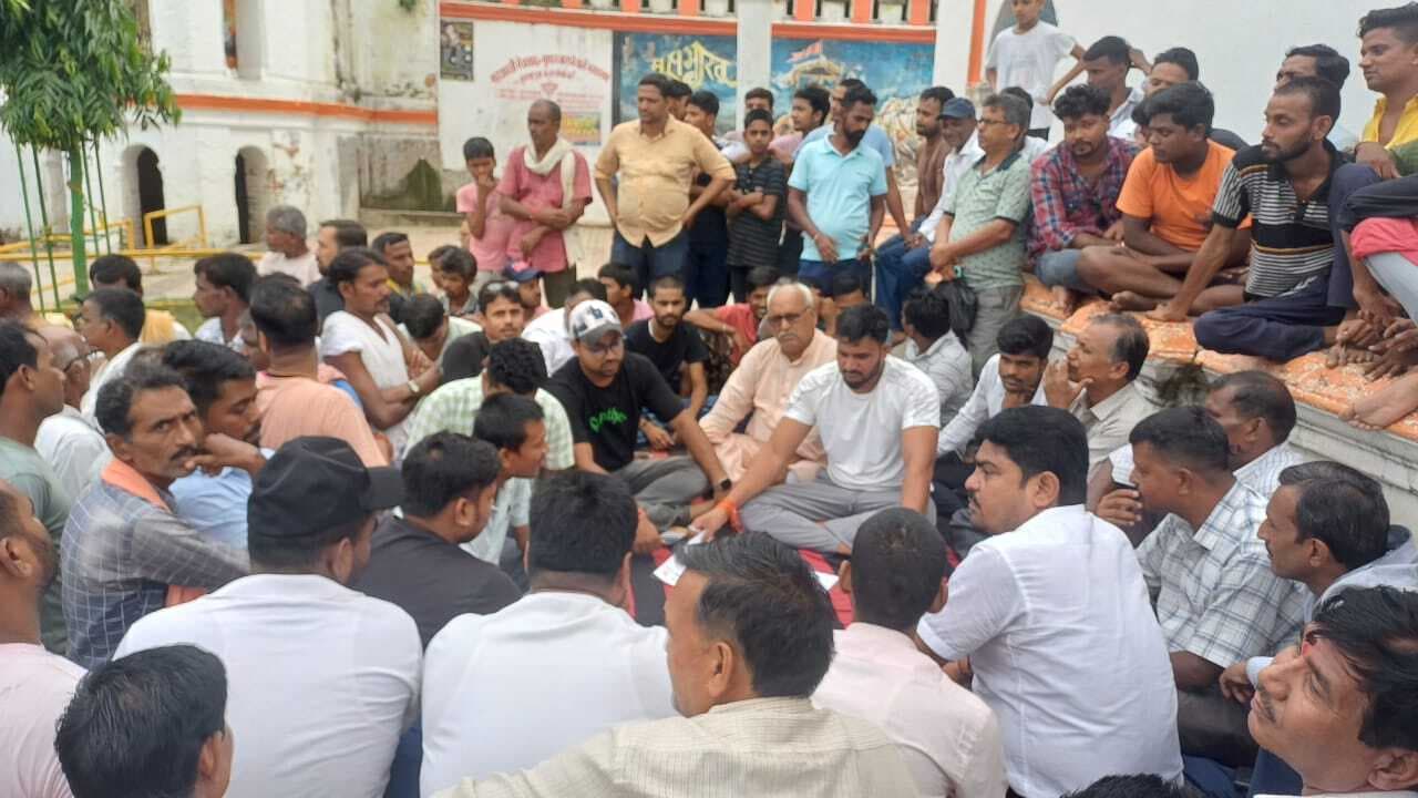 दुर्गा पूजा की तैयारी को लेकर किया गया विचार-विमर्श