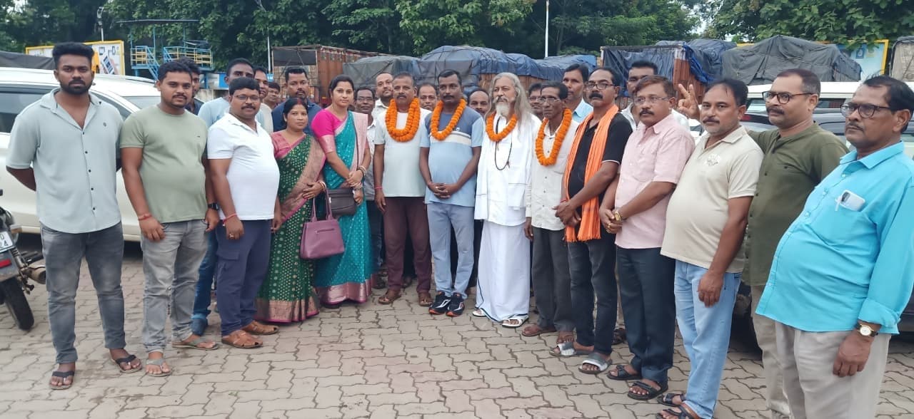 East Singhbhum News : रेल रोको आंदोलन में जेल गये लोग दो माह बाद रिहा हुए, स्वागत