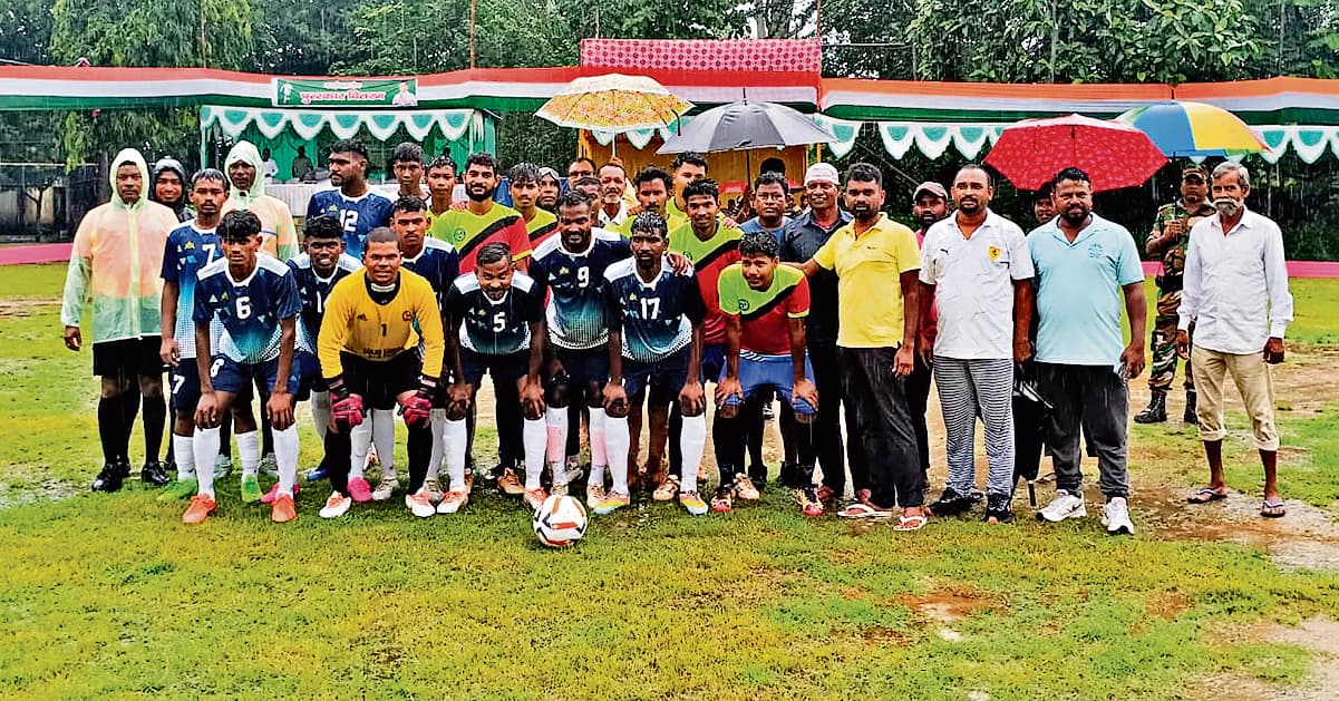 East Singhbhum News : राज्य व देश का प्रतिनिधित्व करें खिलाड़ी: विधायक