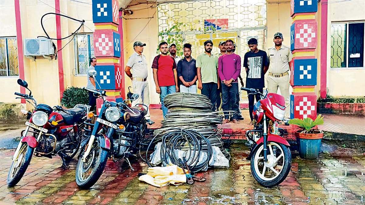 Sambalpur News: 10 क्विंटल बिजली के तार के साथ अंतर जिला चोर गिरोह के पांच  सदस्य गिरफ्तार