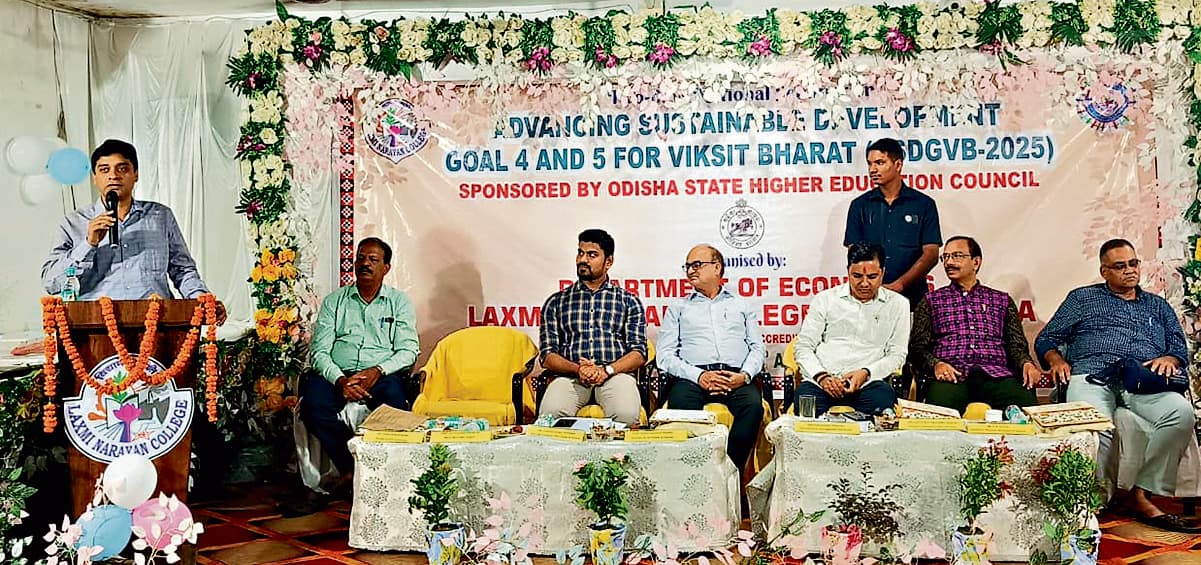 Jharsuguda News: विकास के साथ ही लुप्त होती संस्कृति व परंपरा को बचाना भी जरूरी: त्रिपाठी