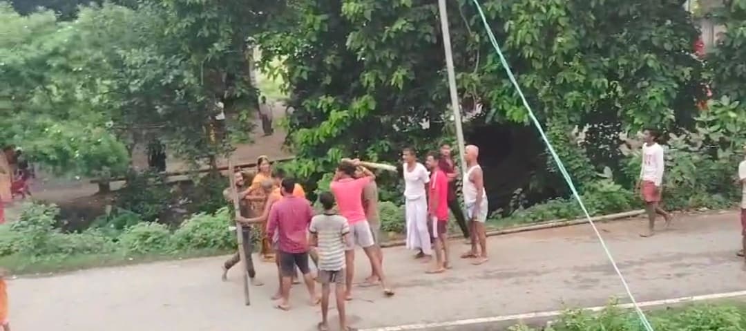 कुर्जी मोहम्मदपुर में दो गुटों में मारपीट व फायरिंग, कई घायल