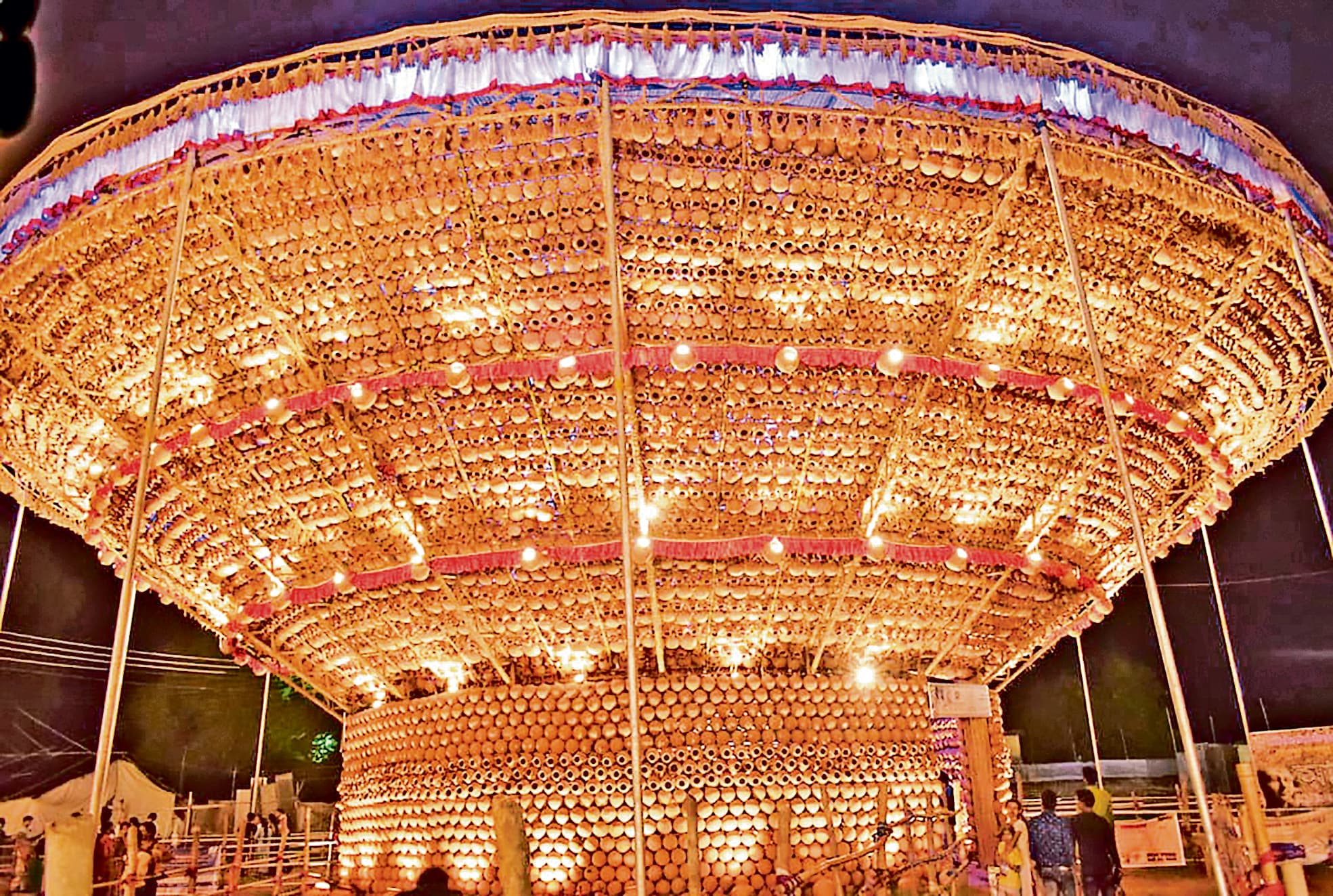 Dhanbad News : झारखंड मैदान में जलमीनार रूपी पंडाल में विराजेंगी मां दुर्गे, पानी में दिखेगा प्रतिबिंब