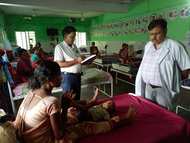 Dhanbad News: पूर्वी टुंडी में डायरिया से महिला की मौत, 20 ग्रामीण इलाजरत