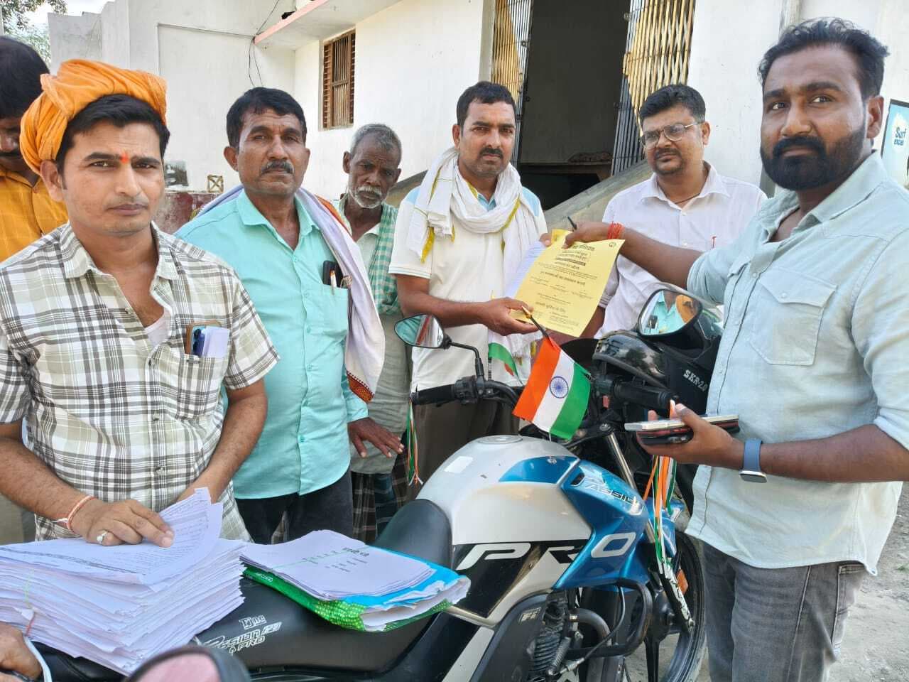 मांझा में राजस्व महाअभियान में 80% जमाबंदी पर्ची का हुआ वितरण