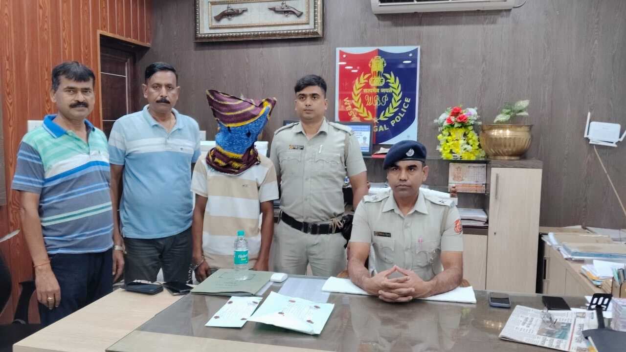 सूति व समशेरगंज से अवैध तीन पिस्टल के साथ दो गिरफ्तार