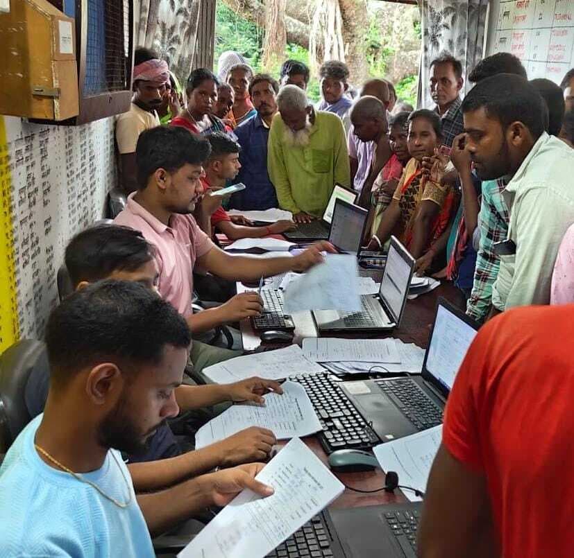 शत-प्रतिशत किसानों का करें फसल बीमा : डीसीओ