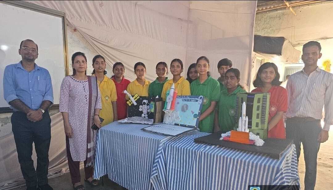 जवाहर नवोदय विद्यालय में राष्ट्रीय अंतरिक्ष दिवस धूमधाम से मना