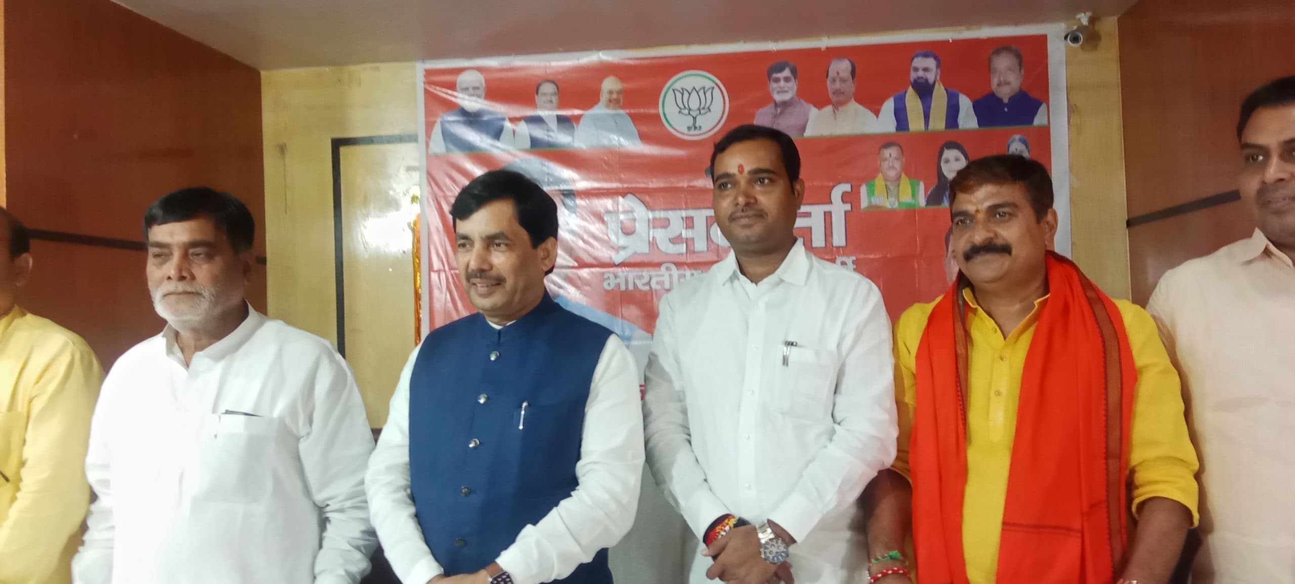 विपक्ष के नेता भी नहीं रहेंगे तेजस्वी यादव : शाहनवाज