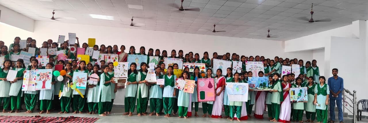 शैक्षणिक मेले में बच्चों को मिला मार्गदर्शन