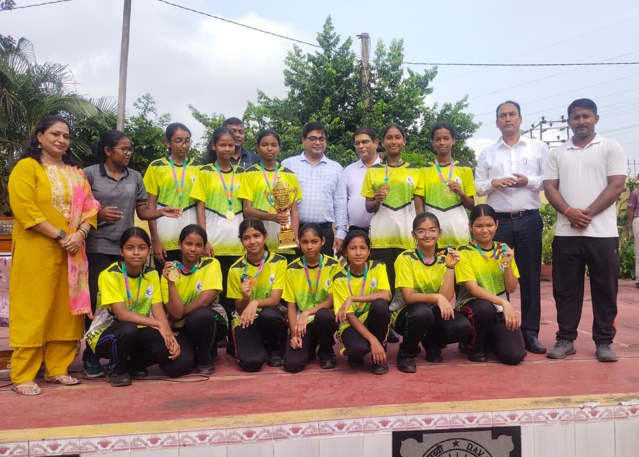 डीएवी पाकुड़ ने अंडर-14 वॉलीबॉल में जीता जोनल का खिताब