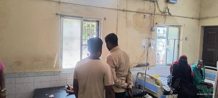 कुचायकोट  में खेलने के दौरान सांप ने डसा, झाड़-फूंक के चक्कर में गयी बच्ची की जान