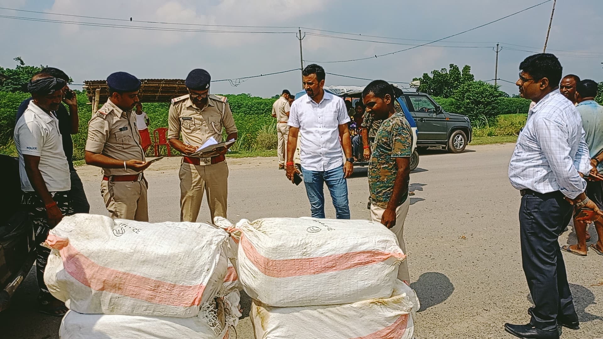 दो क्विंटल अठारह किलोग्राम गांजा बरामद