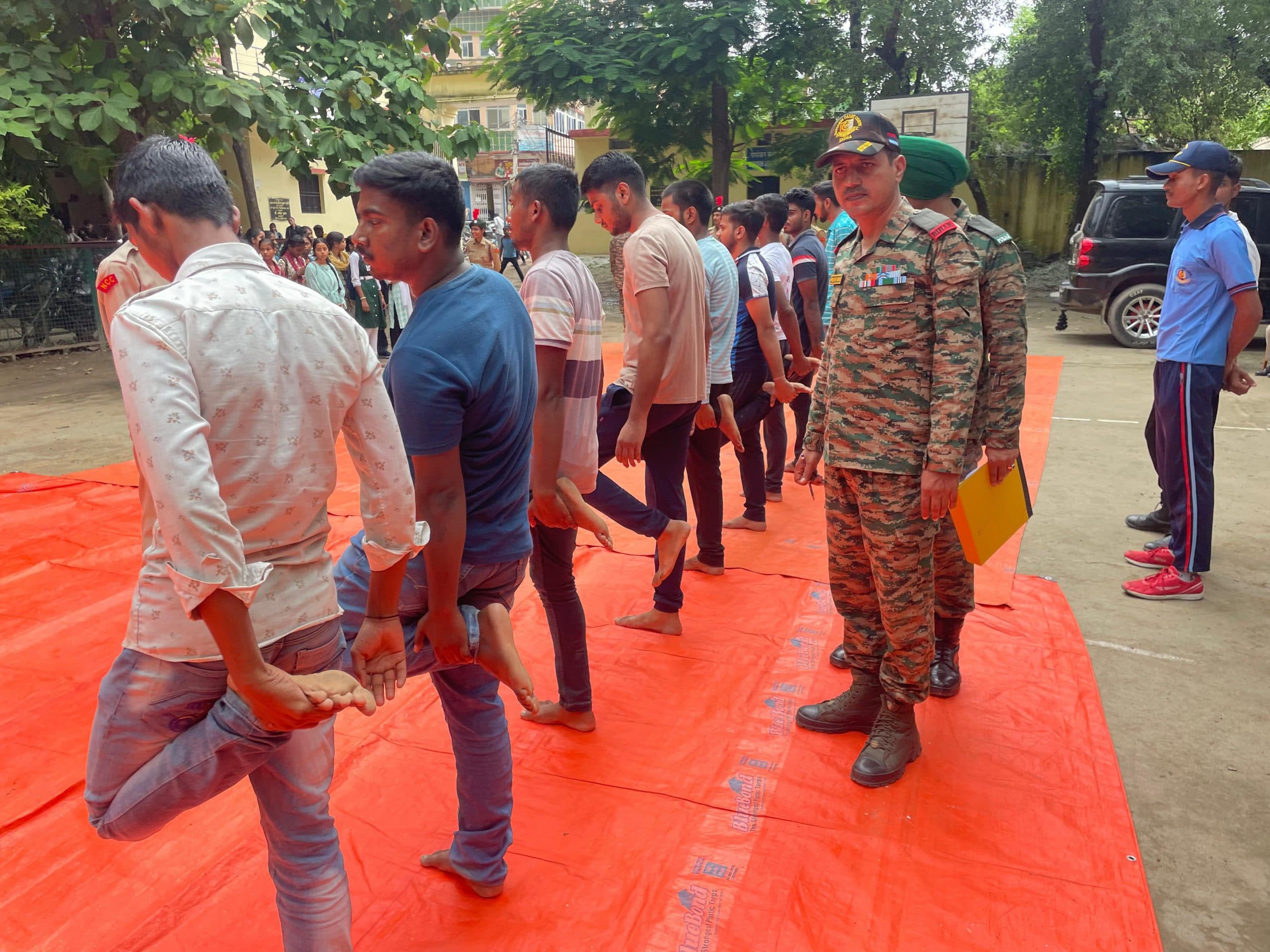 एनसीसी में शामिल होने से विद्यार्थी एक जिम्मेदार नागरिक बनते हैं