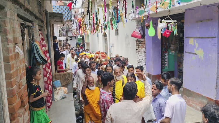 फकीर हजरत हाजी बाबा मिस्टर चमन शाह वारसी की पुण्यतिथि मनी