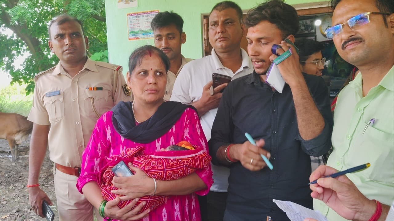 अभुलाल के टोला में बांसवारी से नवजात बच्ची बरामद