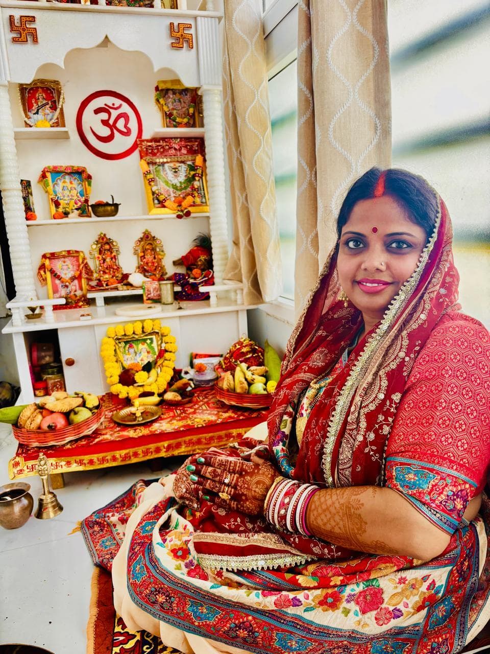 Ranchi News : निर्जला व्रत के साथ महिलाओं ने किया सोलह शृंगार