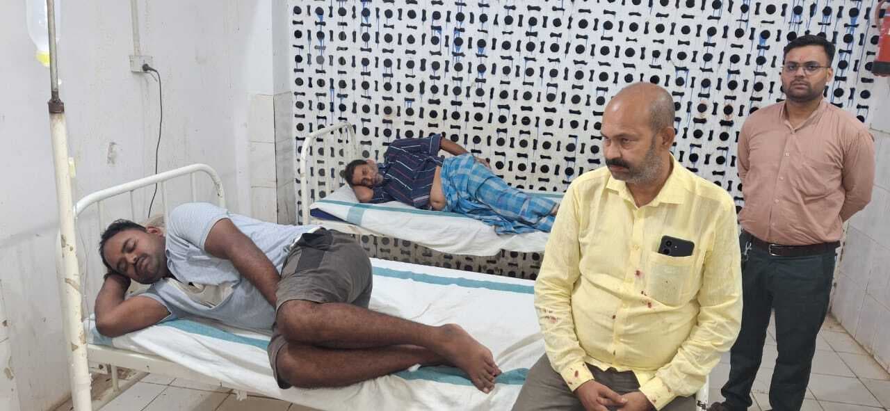 अमरपुर में मुखिया व उनके पुत्र पर जानलेवा हमला, कट्टा व कारतुस के साथ दो अपराधी गिरफ्तार