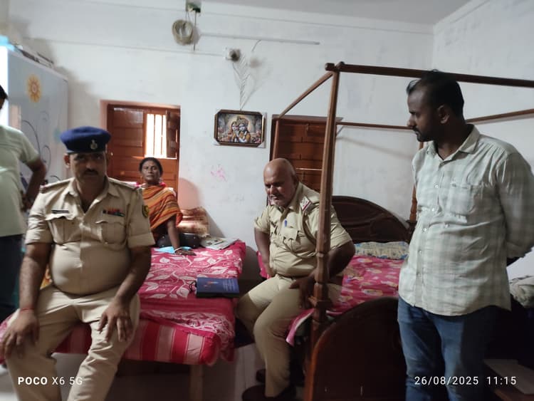 15 लाख के जेवरात व 60 हजार नकदी की चोरी, तीज मनाने मायके आयी थी महिला