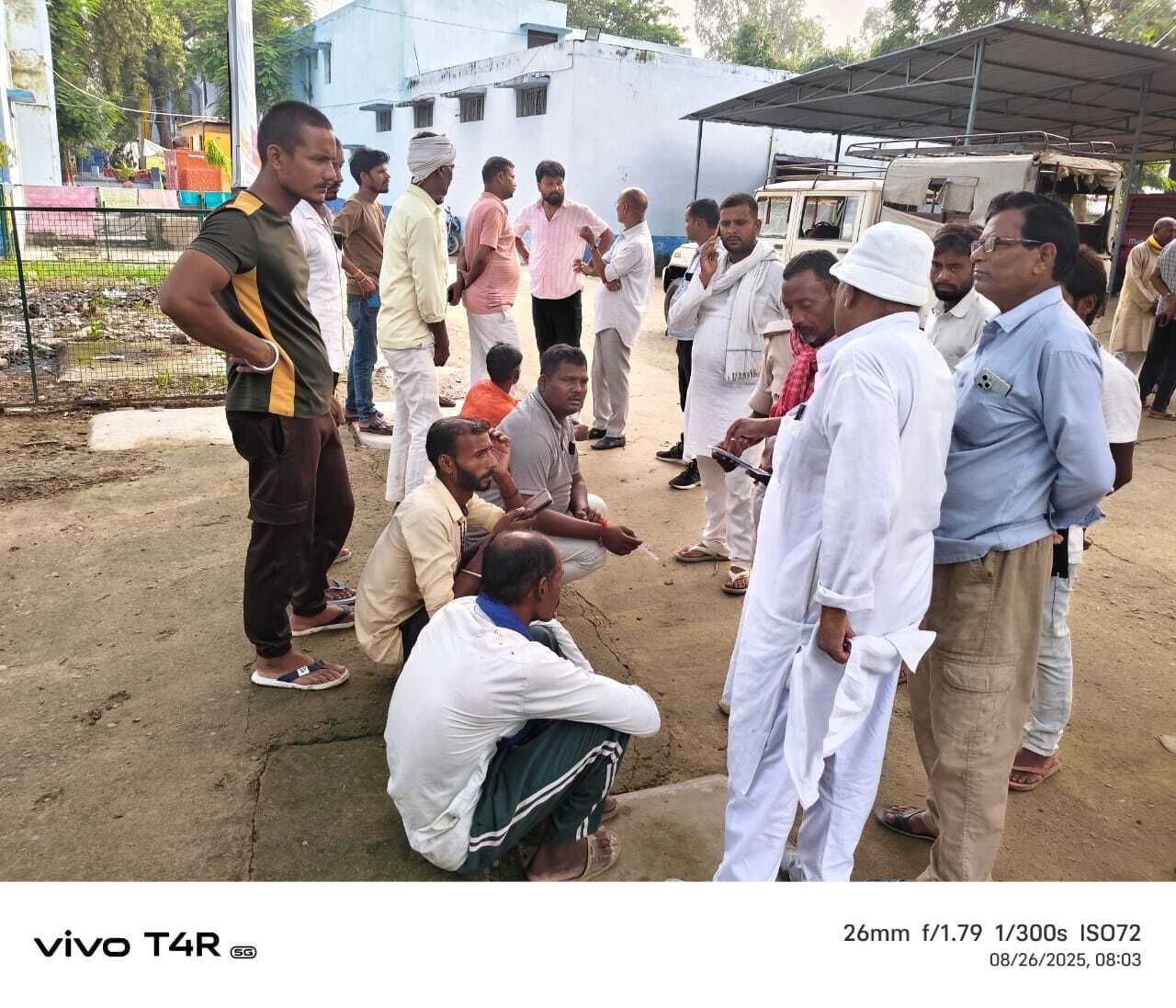 संदिग्ध हालात में पंखे के हुक से लटकता मिला युवक का शव