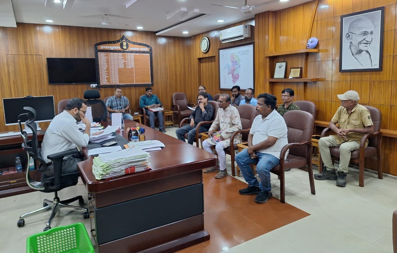 Seraikela Kharsawan News : सर! बिना ठोस कारण के म्यूटेशन को रद्द किया गया