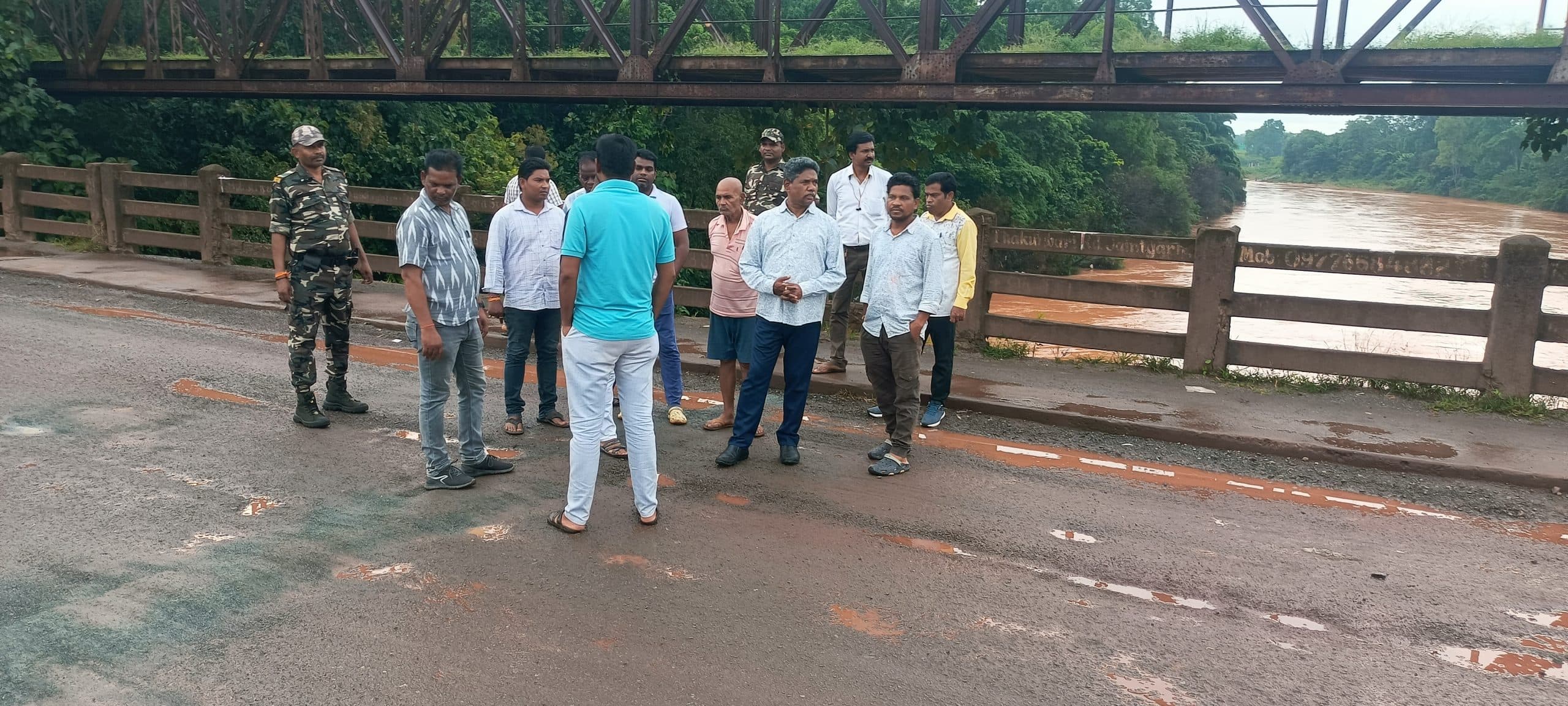 Chaibasa News : 15 दिनों में वैतरणी पुल की मरम्मत नहीं हुई, तो भाजपा देगी धरना : बड़कुंवर