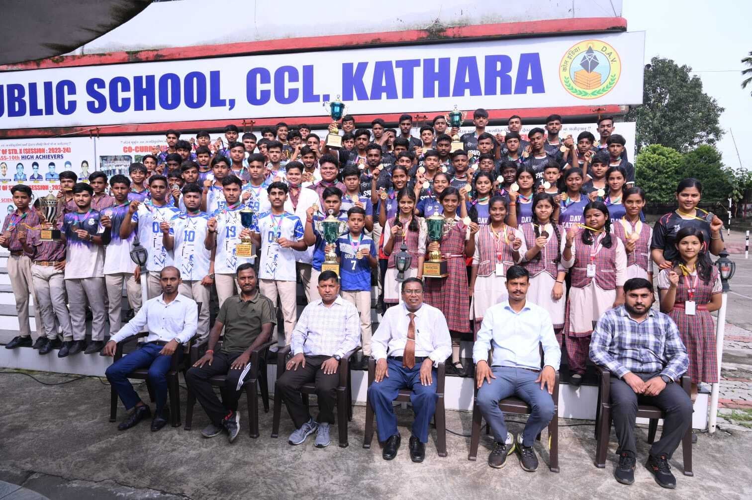 Bokaro News : राज्यस्तरीय वॉलीबॉल में डीएवी कथारा के बच्चों का परचम