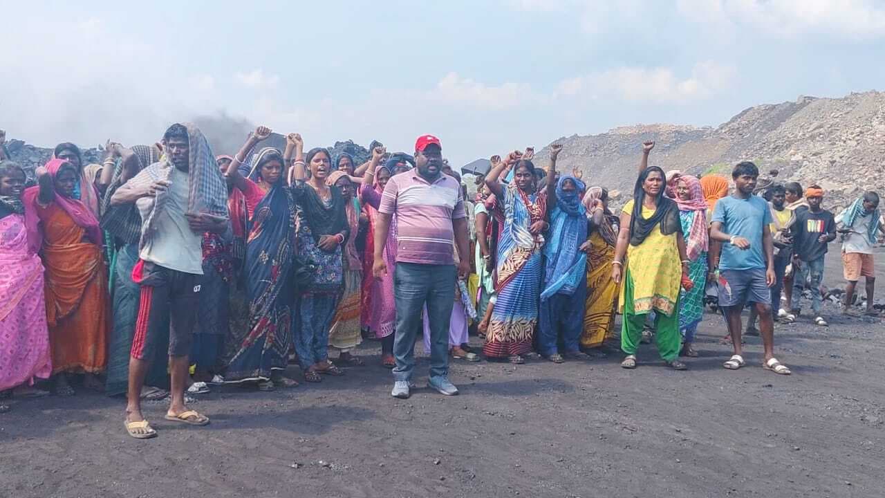 Dhanbad News : वर्चस्व को ले कुजामा में बीसीकेयू के ही दो गुटों में तनातनी, माले ने रोकी ट्रांसपोर्टिंग