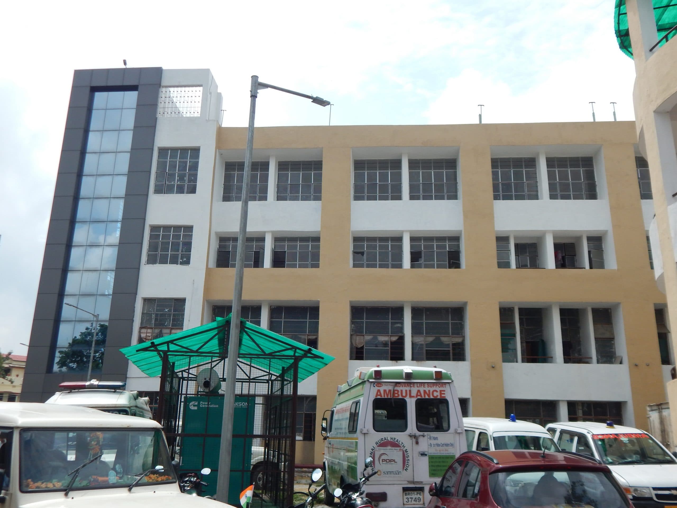 दो साल बाद भी नहीं शुरू हो सका सदर अस्पताल का आईसीयू, करोड़ों खर्च बेकार