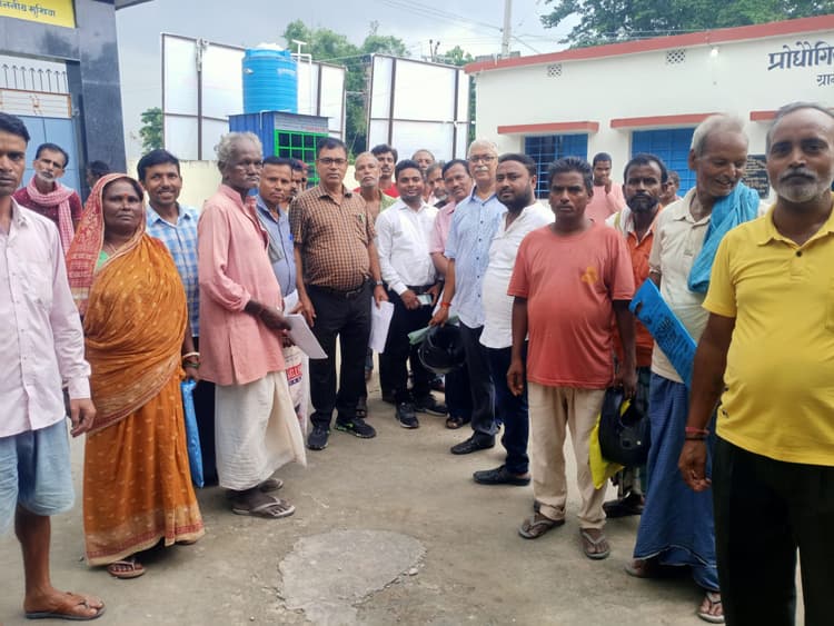 राजस्व महाअभियान का किया आयोजन