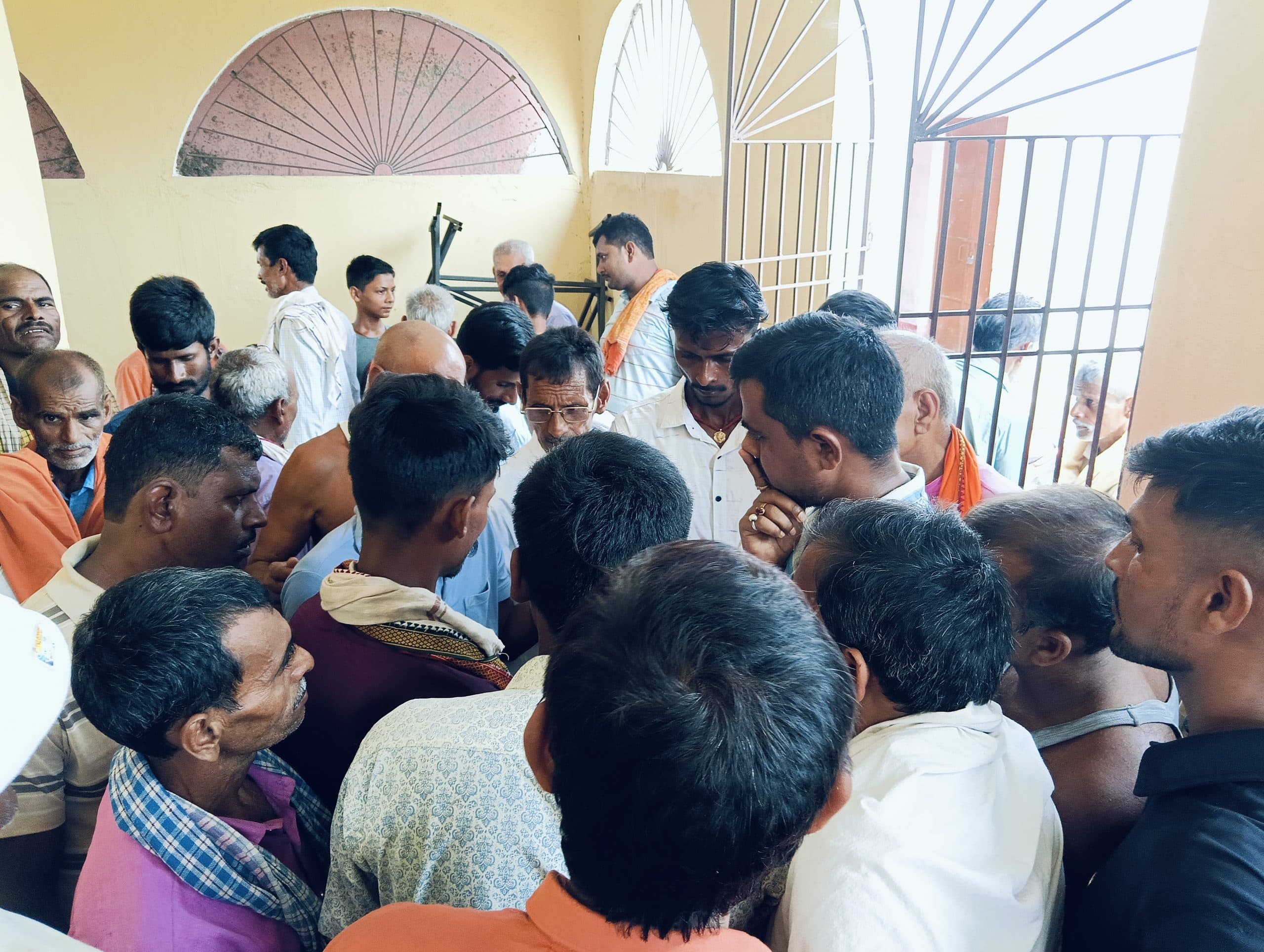 भूमि सुधार महाअभियान शिविर में हंगामा