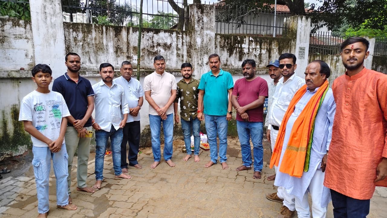 Ranchi News अपर मुख्य सचिव ने किया दुर्गा पूजा पंडाल का भूमि पूजन