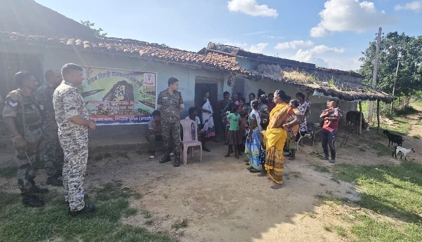 Giridih News: डायन-बिसाही के नाम पर प्रताड़ना के खिलाफ पुलिस ने चलाया जागरूकता अभियान