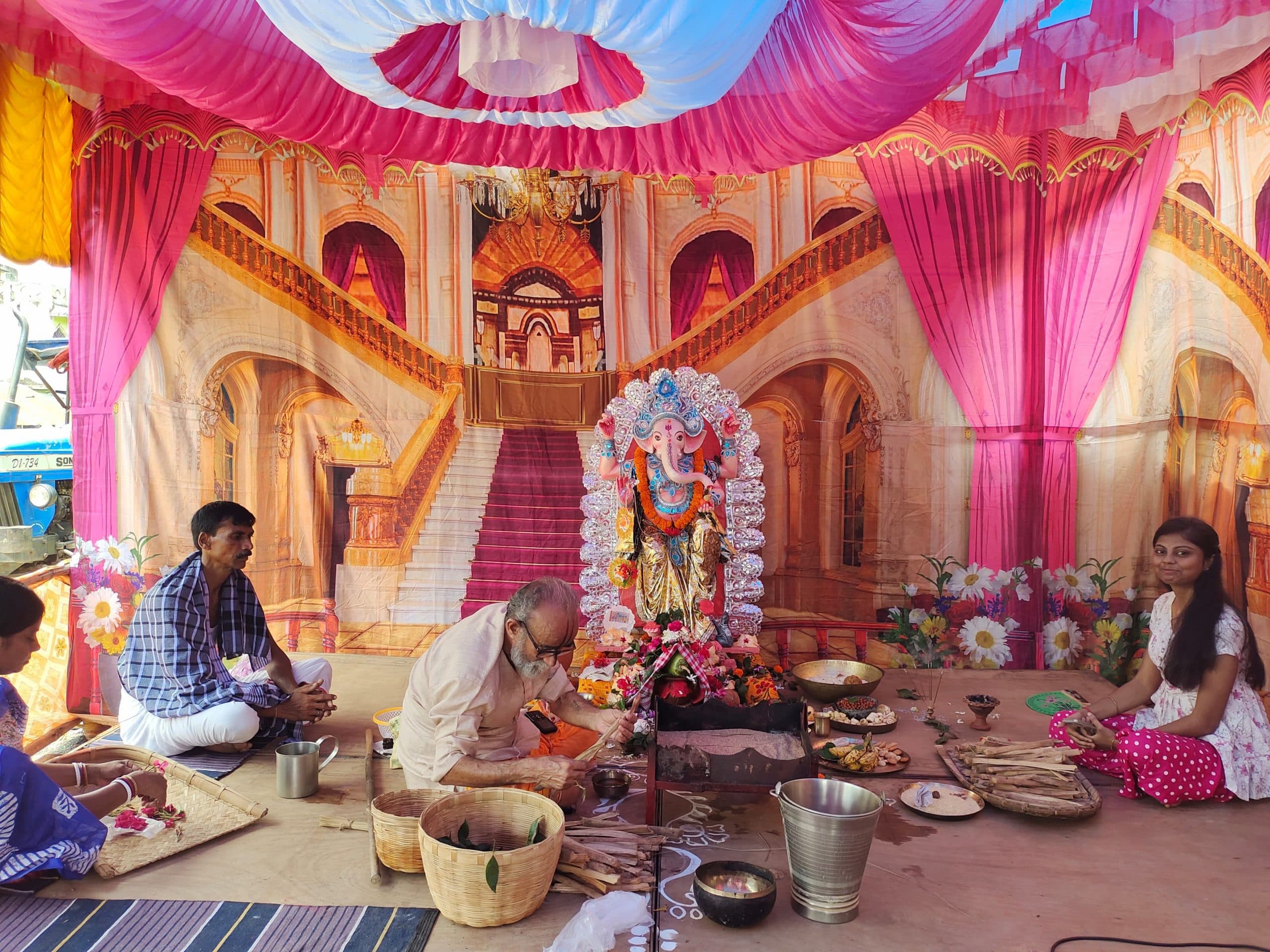 बाबूपुर में विघ्न विनाशक भगवान गणेश की हुई पूजा