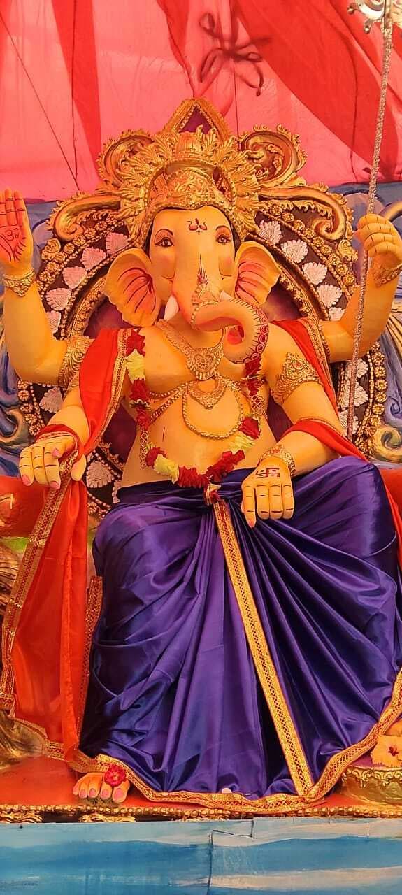 Madhubani News : गणेश पूजनोत्सव में भक्तों की उमड़ी भीड़