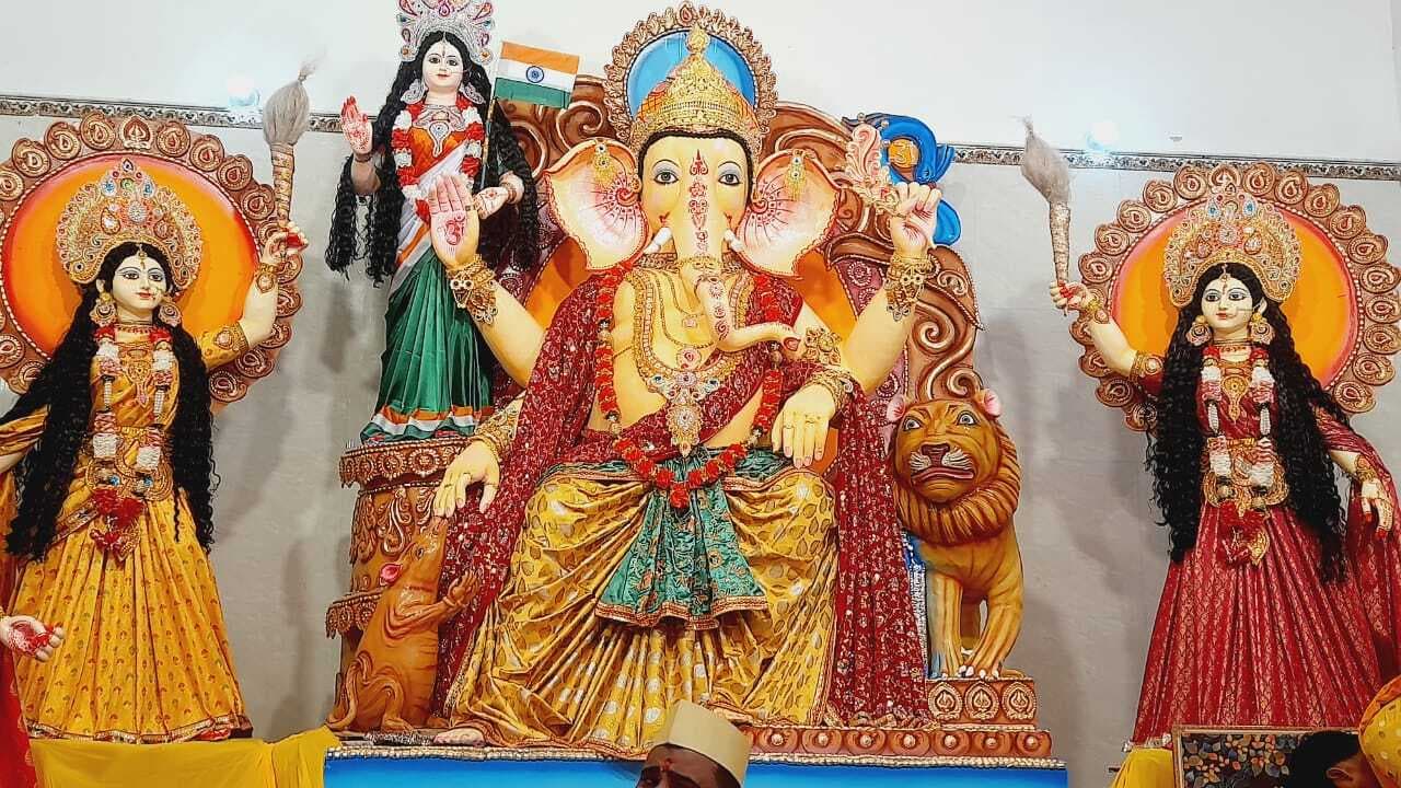 Darbhanga News: भगवान गणेश के रंग में रंगा पूरा इलाका, दर्शन-पूजन को उमड़े श्रद्धालु