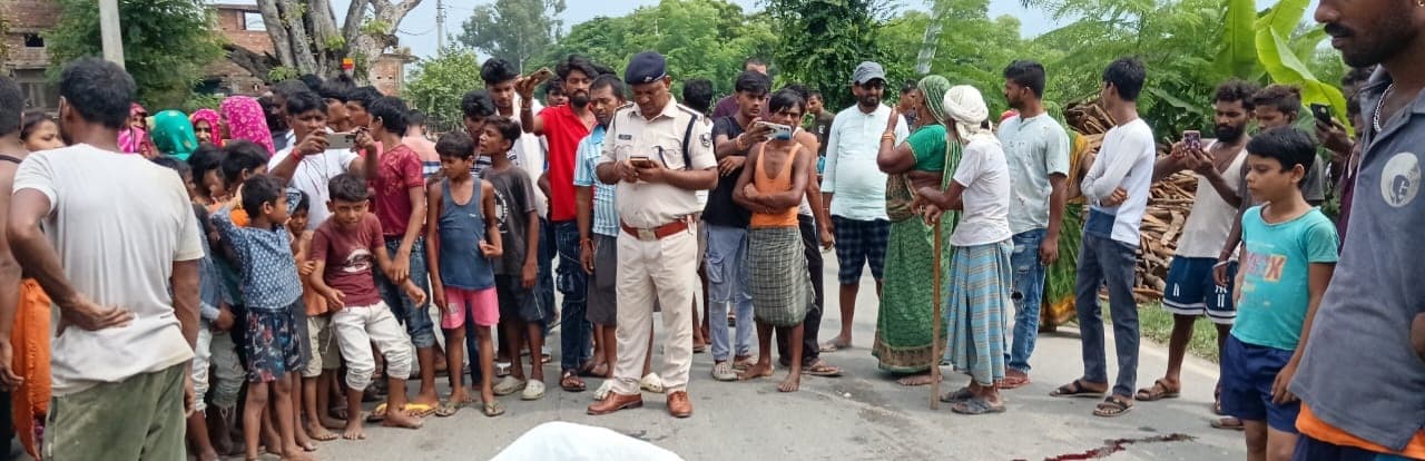 Darbhanga News: बीए की परीक्षा देकर लौट रही छात्रा की ट्रक की चपेट में आने से मौत
