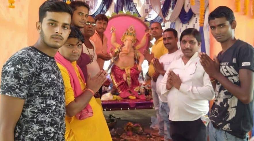 Giridih news :पूजा अर्चना के साथ तीन दिवसीय गणेश पूजा शुरू