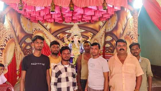 लाल बहादुर शास्त्री क्लब व पार्वती मंदिर परिसर में स्थापित हुई गणेश प्रतिमा