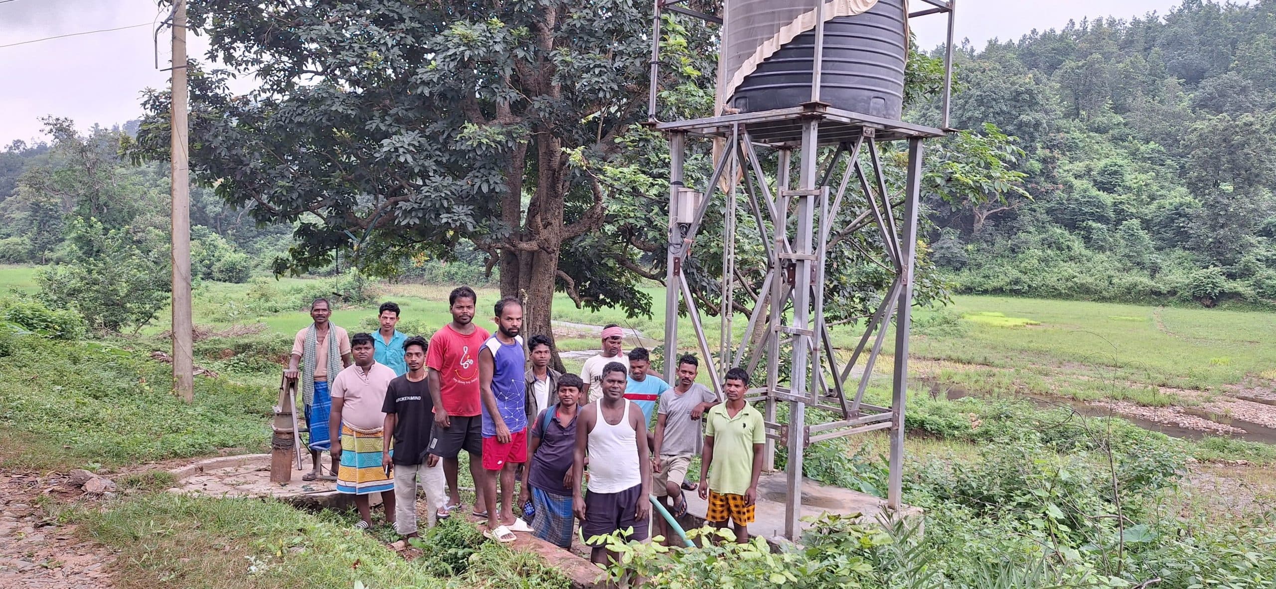 Chaibasa News : मटकुबेड़ा में सड़क और पेयजल समस्या गंभीर, ग्रामीण परेशान