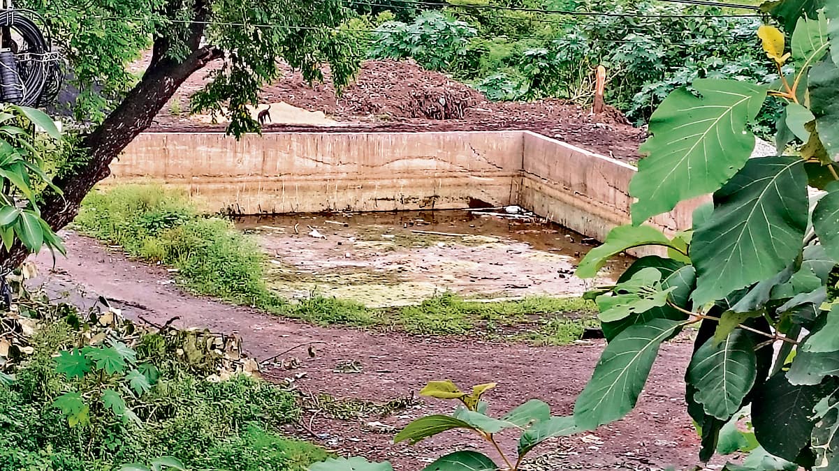 Rourkela News: राजगांगपुर में विसर्जन कुंड की नहीं हुई साफ-सफाई, भक्तों में नाराजगी