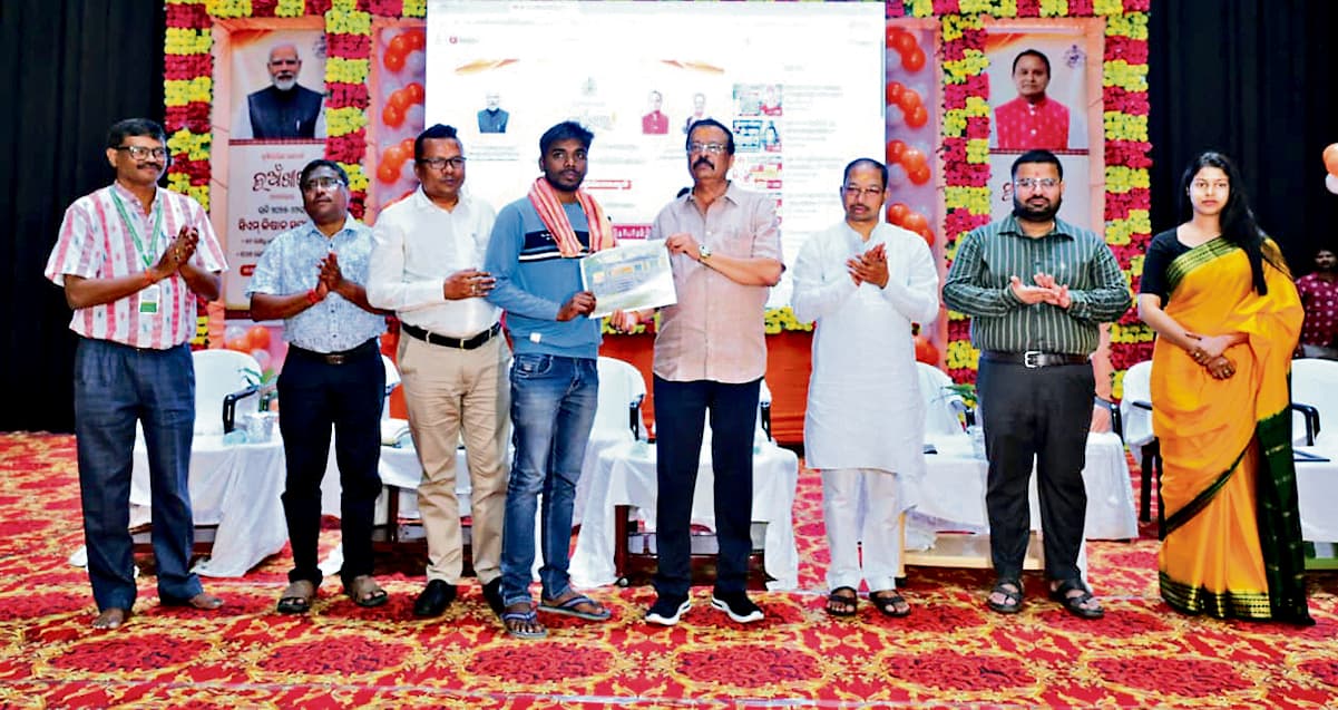 Sundargarh News: किसान अपनी मेहनत से पूरे समाज का भरण-पोषण करते हैं : सुरेश पुजारी